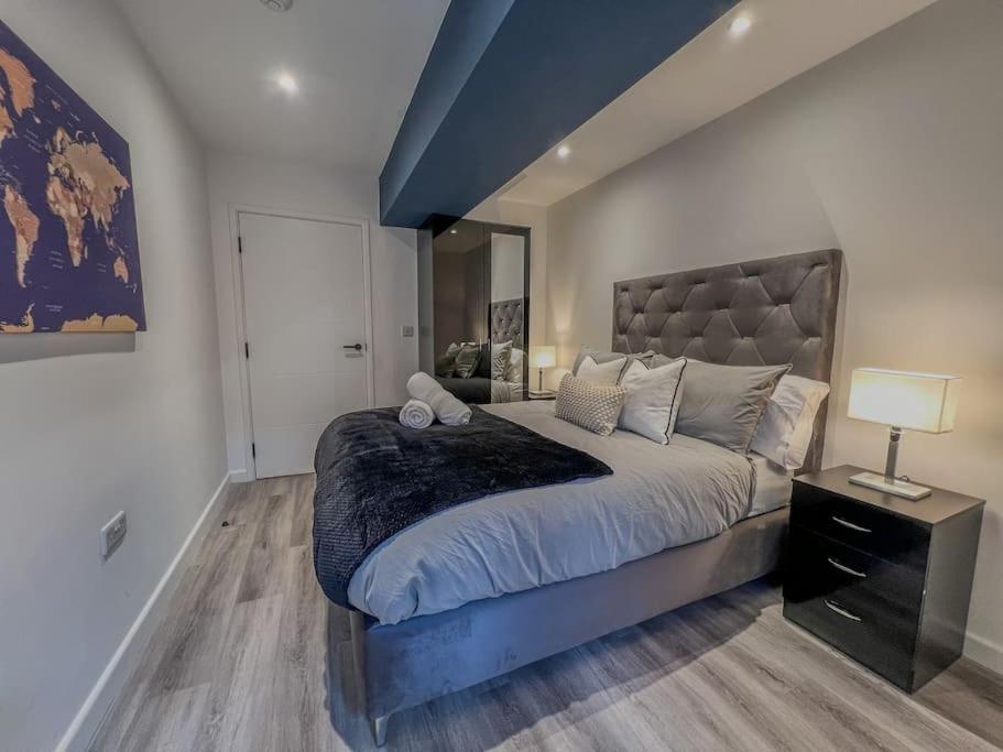 Orange Rentals-High Spec, Midnight Suite, Sleeps 4-Pets Welcome! Liverpool Bagian luar foto