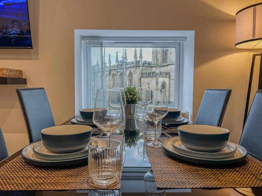 Orange Rentals-High Spec, Midnight Suite, Sleeps 4-Pets Welcome! Liverpool Bagian luar foto